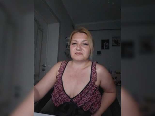CosandraMix live cam on BongaCams