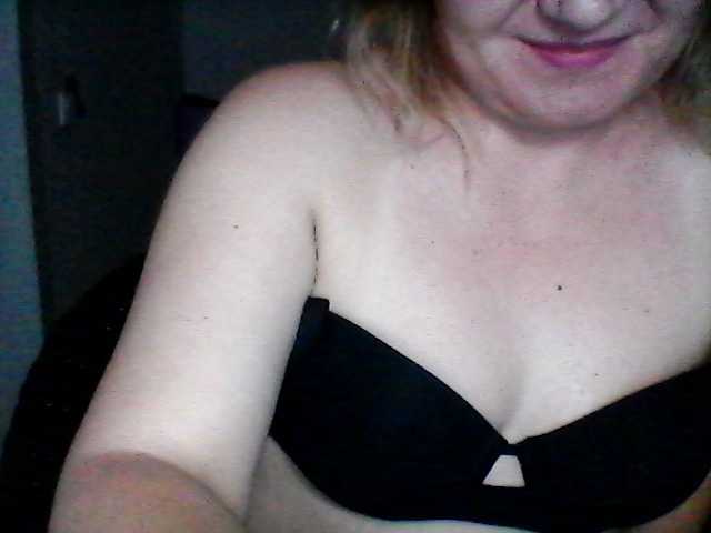 CosandraMix live cam on BongaCams