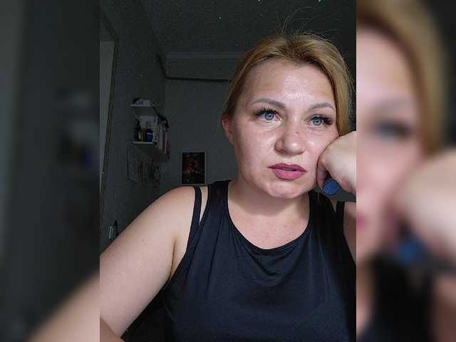CosandraMix live cam on BongaCams