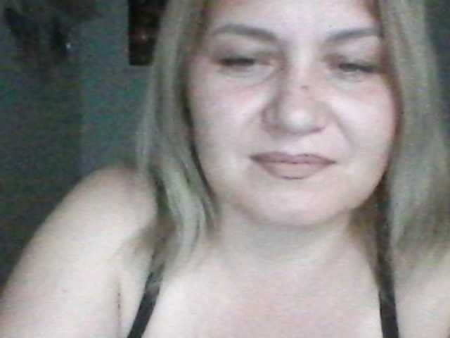 CosandraMix live cam on BongaCams