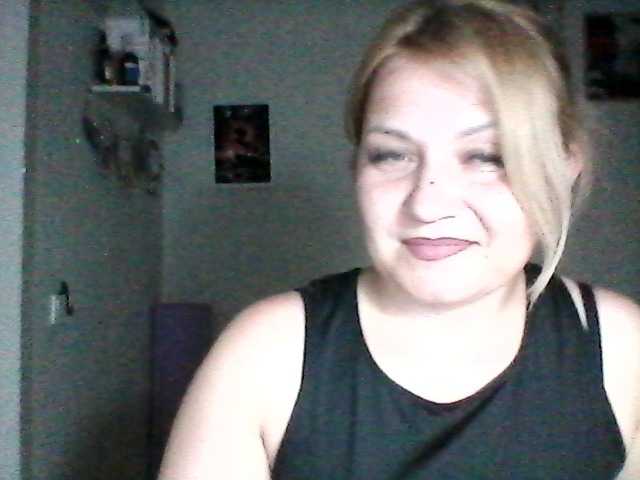 CosandraMix live cam on BongaCams
