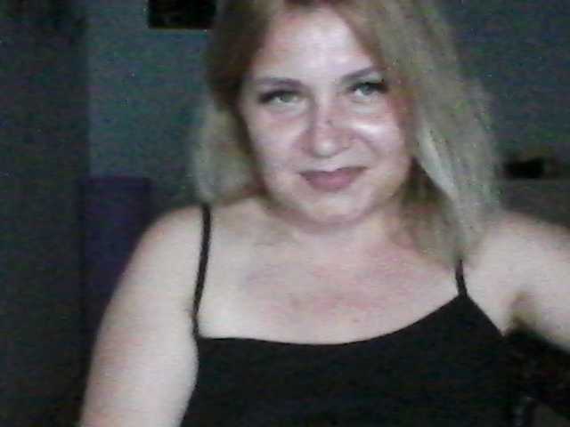 CosandraMix live cam on BongaCams