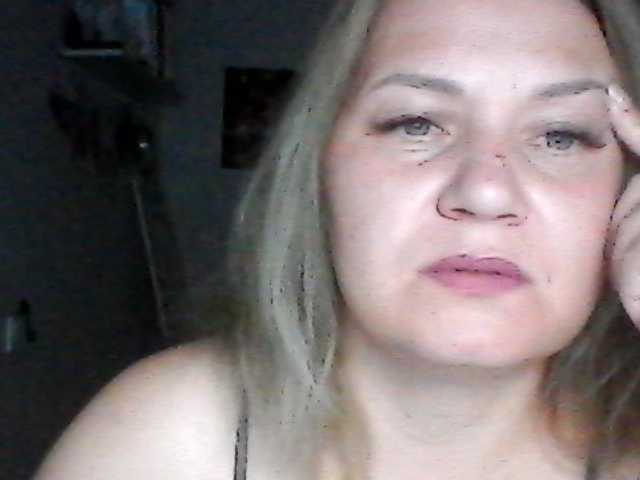 CosandraMix live cam on BongaCams