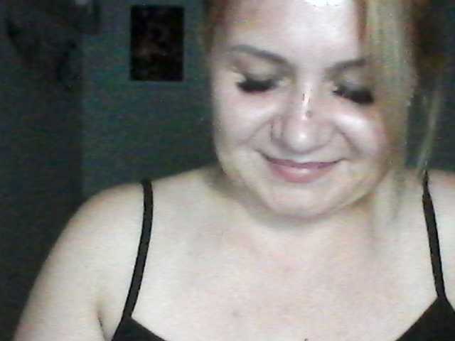 CosandraMix live cam on BongaCams