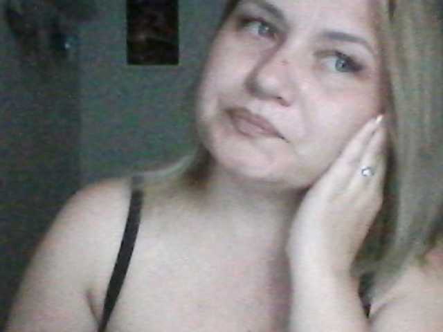 CosandraMix live cam on BongaCams