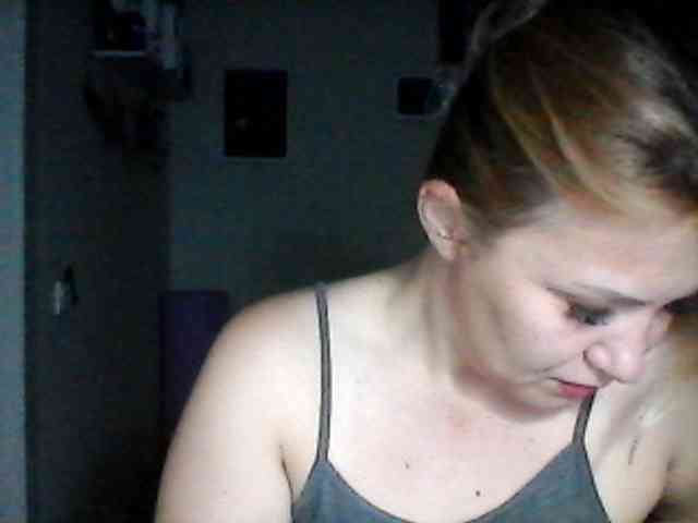 CosandraMix Live Webcam on BongaCams