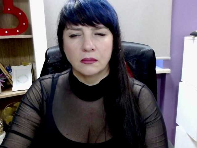 velvetgloria live webcam show