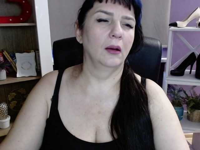 velvetgloria live cam on BongaCams