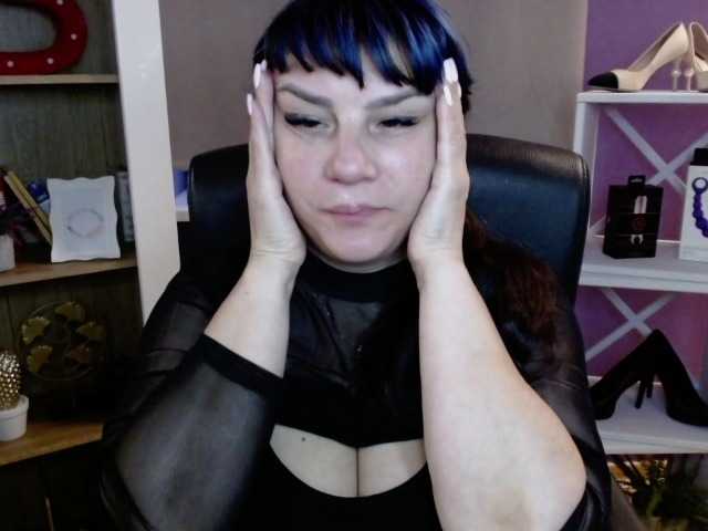 velvetgloria live cam on BongaCams