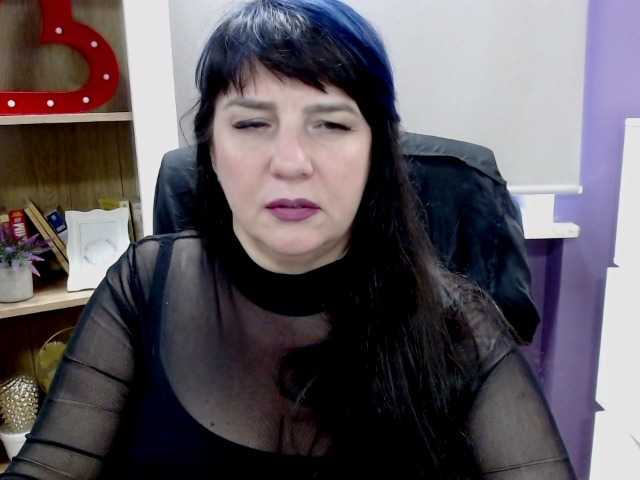 velvetgloria live cam on BongaCams