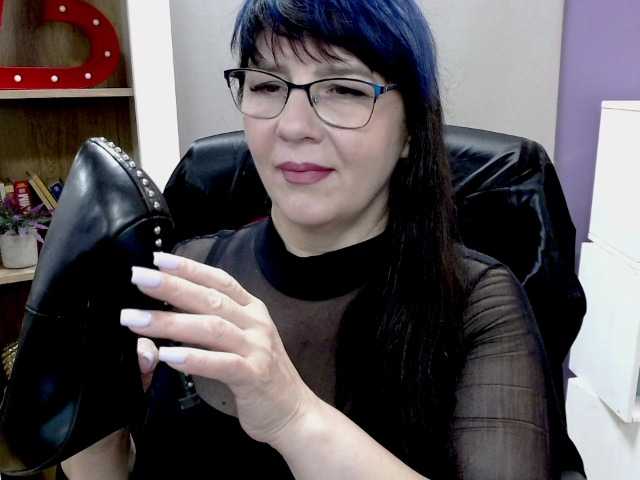 velvetgloria live webcam show