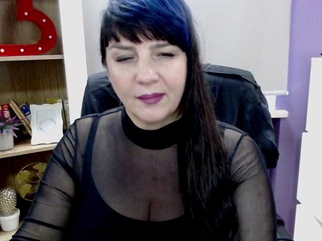 velvetgloria live cam on BongaCams