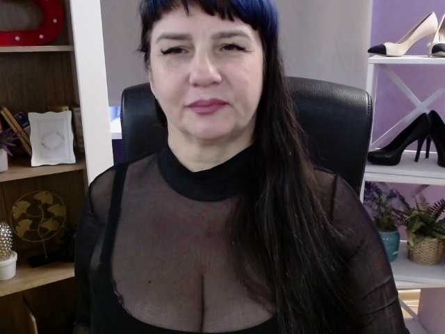 velvetgloria live cam on BongaCams