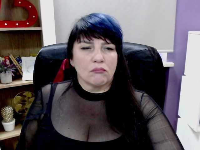 velvetgloria live webcam show