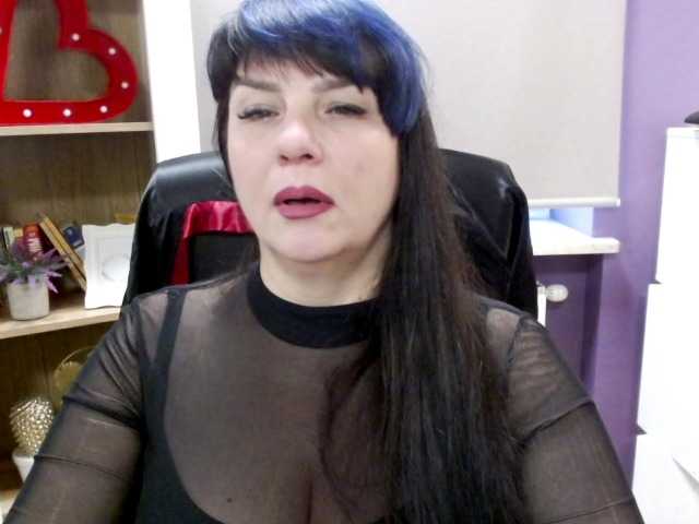 velvetgloria live webcam show