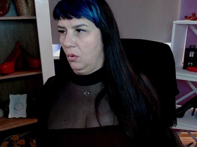 velvetgloria live cam on BongaCams
