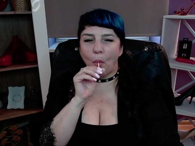 velvetgloria live cam on BongaCams