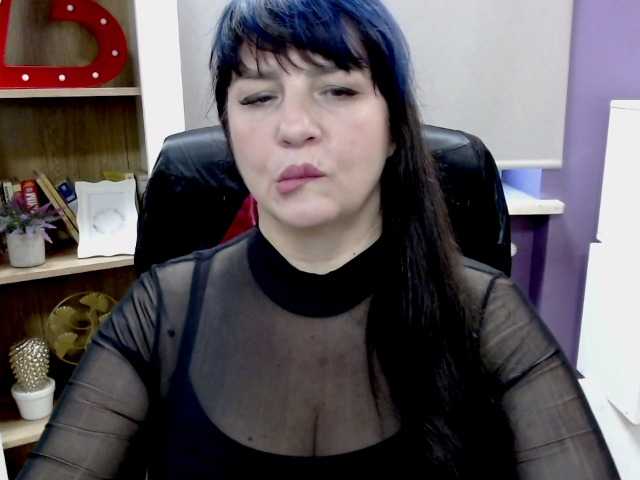 velvetgloria live webcam show