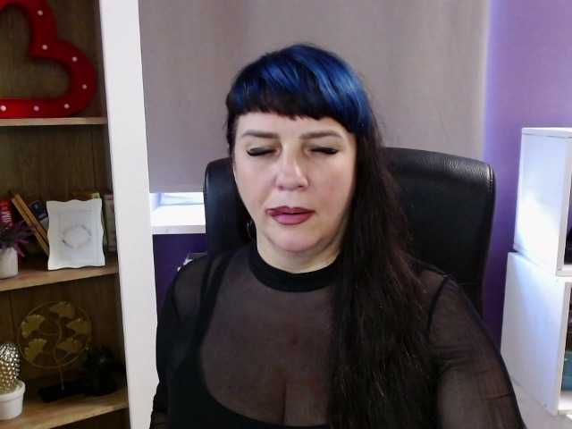 velvetgloria live cam on BongaCams