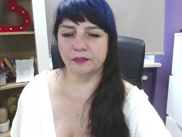 velvetgloria live cam on BongaCams