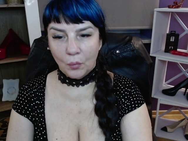 velvetgloria live cam on BongaCams