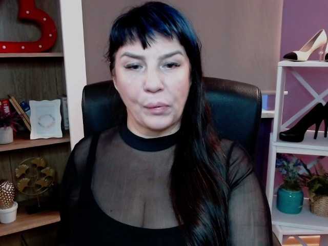 velvetgloria live cam on BongaCams