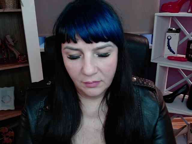 Model: velvetgloria
