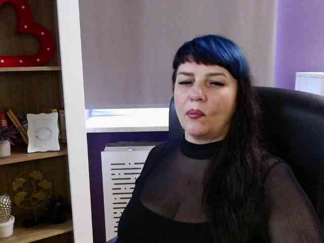 Model: velvetgloria