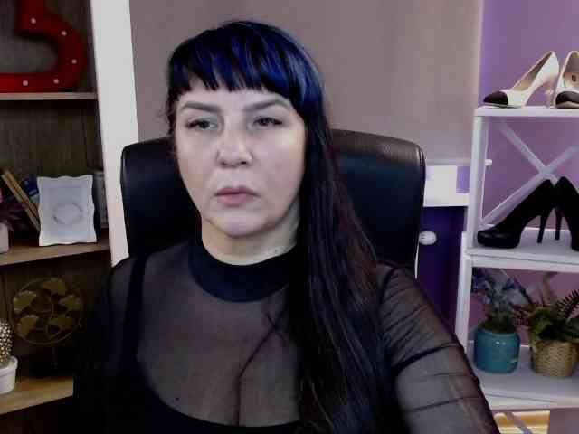 Model: velvetgloria