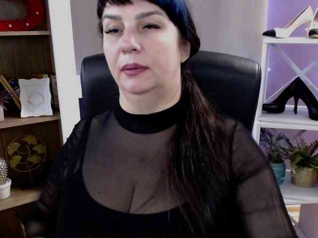 Model: velvetgloria