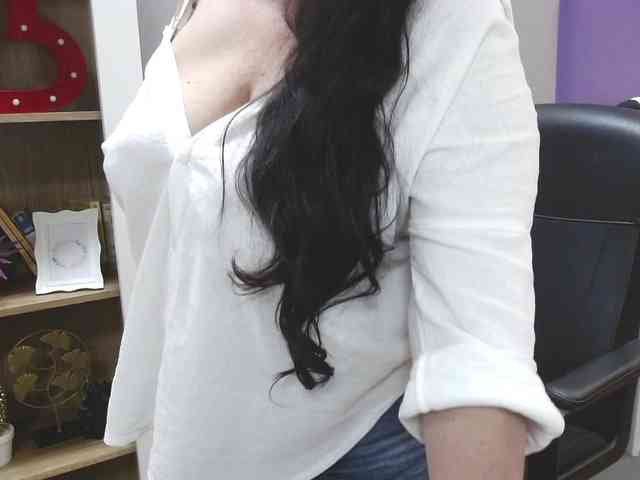 Model: velvetgloria