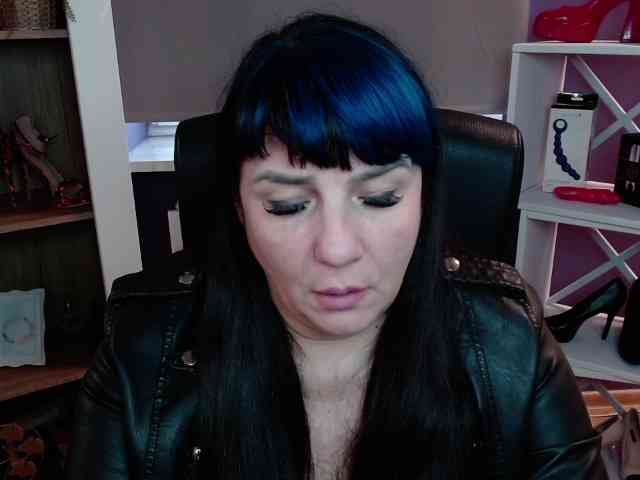 Model: velvetgloria