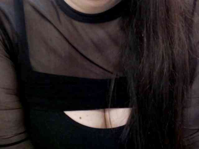 Model: velvetgloria