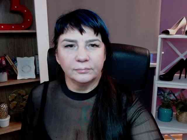 Model: velvetgloria