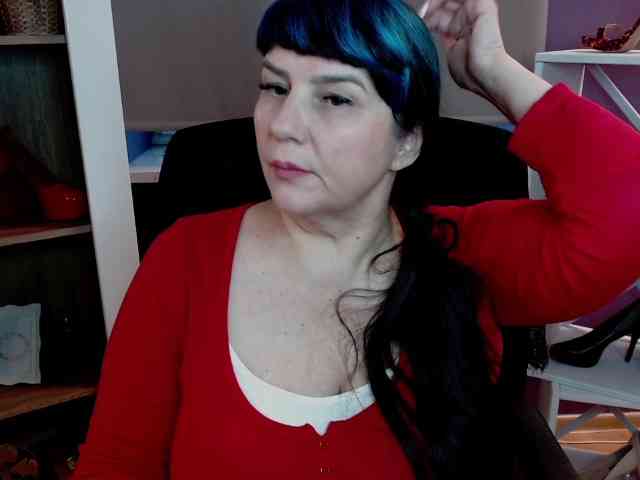 Model: velvetgloria