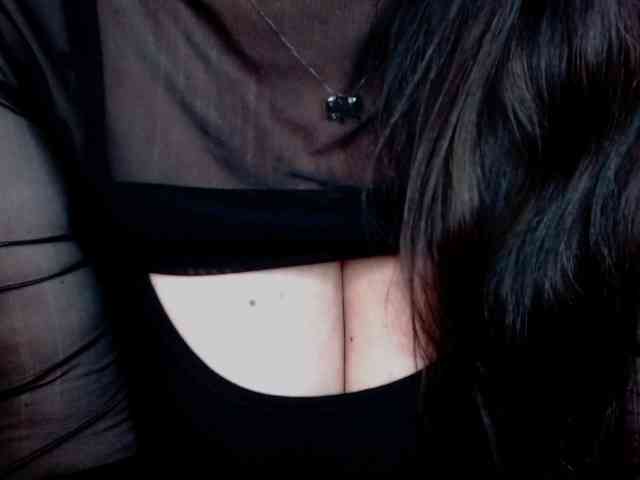 Model: velvetgloria