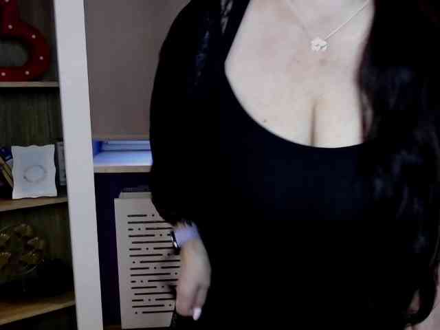 Model: velvetgloria