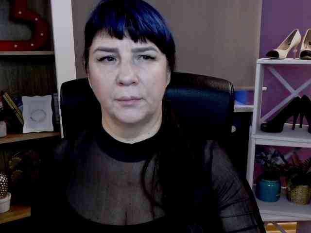 Model: velvetgloria