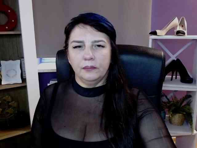 Model: velvetgloria