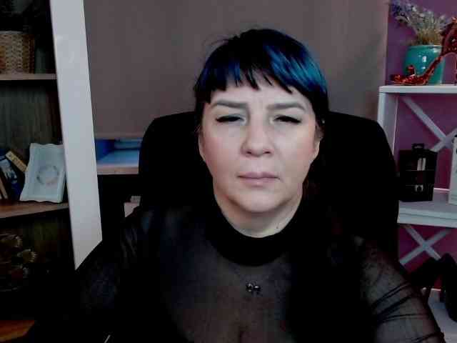Model: velvetgloria