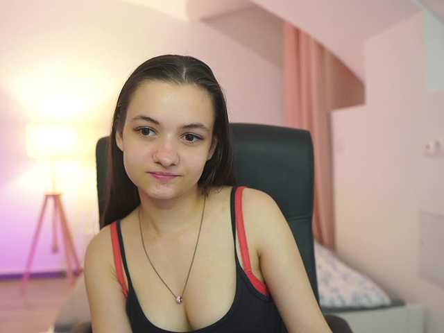 Zoenica live cam on BongaCams
