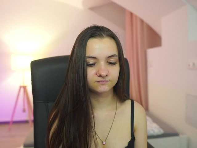 Zoenica live webcam show