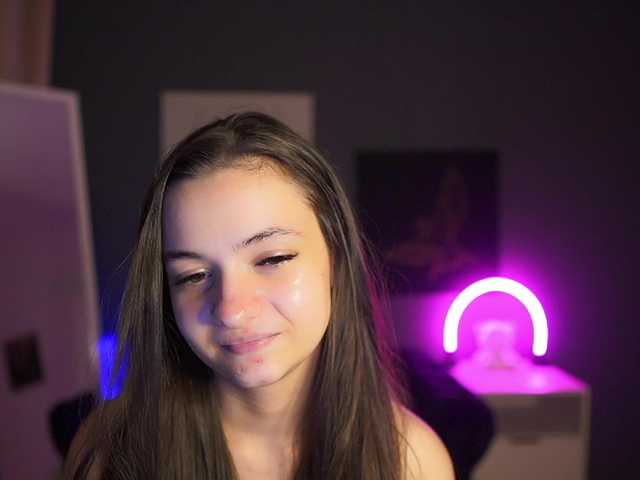 Zoenica live webcam show