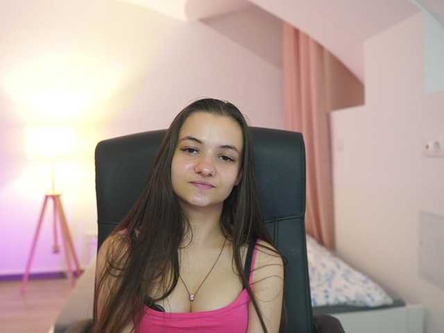 Zoenica live cam on BongaCams