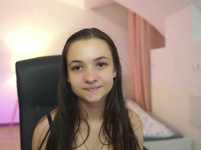 Zoenica live cam on BongaCams