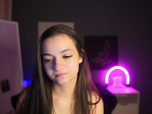 Zoenica live webcam show