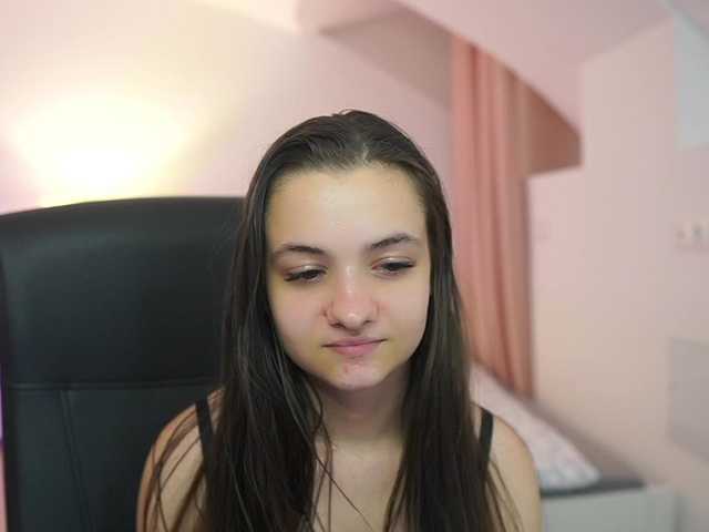 Zoenica live webcam show