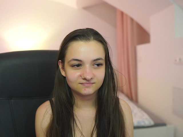 Zoenica live cam on BongaCams
