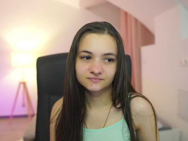 Zoenica live cam on BongaCams