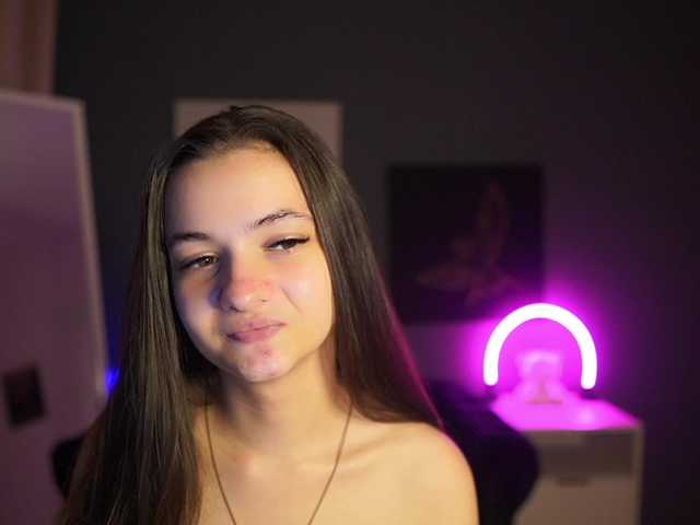 Zoenica live webcam show